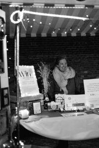 Fotograaf op de kerstmarkt in Zuid-Holland